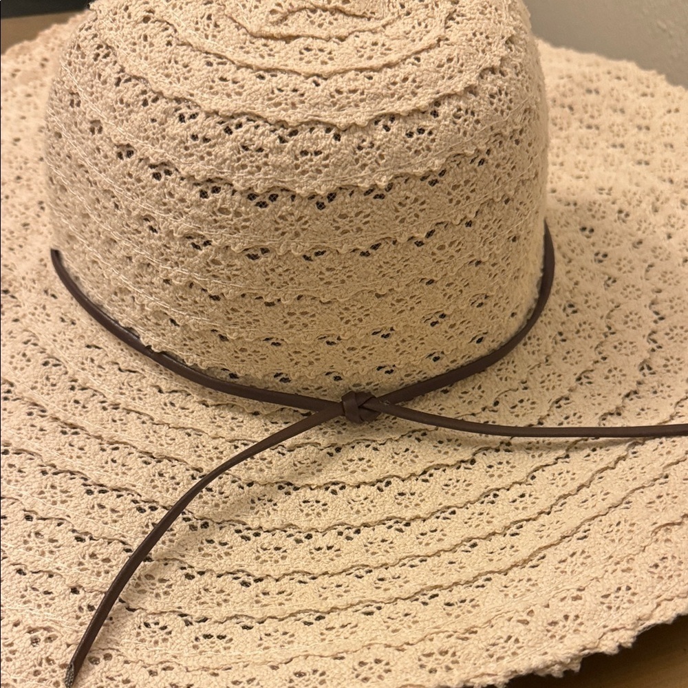 Furtalk Lace Sun Hat in Cream - Picture 3 of 6